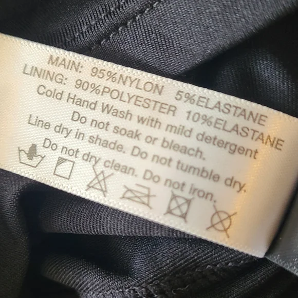 Elegant Black Dress with Sheer Sleeves - Picture 12 of 14